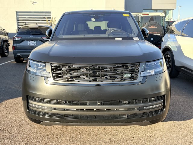 Used 2023 Land Rover Range Rover Long Wheelbase SE AWD/4WD image 2
