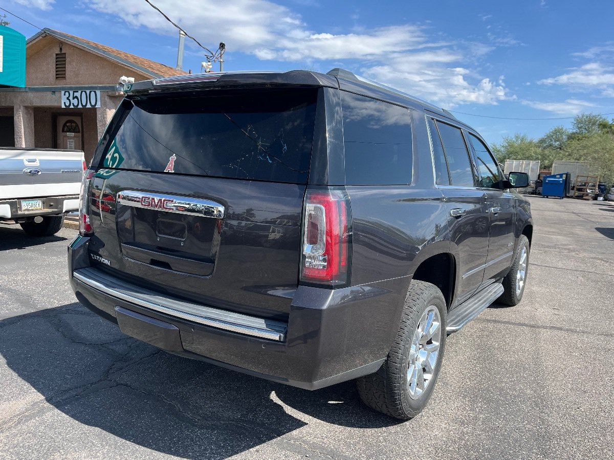 Used 2018 GMC Yukon Denali w/ Open Road Package RWD image 3