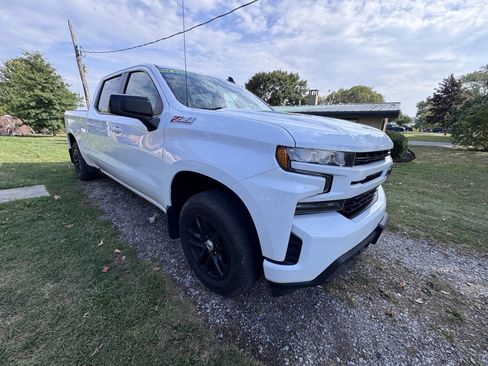 Used 2019 Chevrolet Silverado 1500 RST image 2