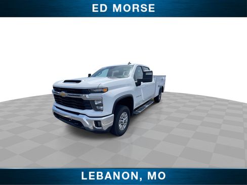 Used 2025 Chevrolet Silverado 2500 LT w/ Convenience Package AWD/4WD image 4
