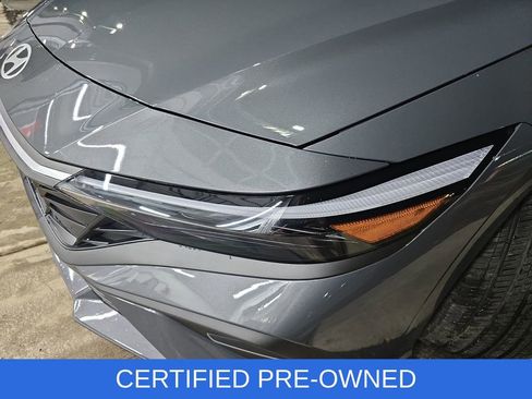 Certified 2025 Hyundai Elantra Sport image 29