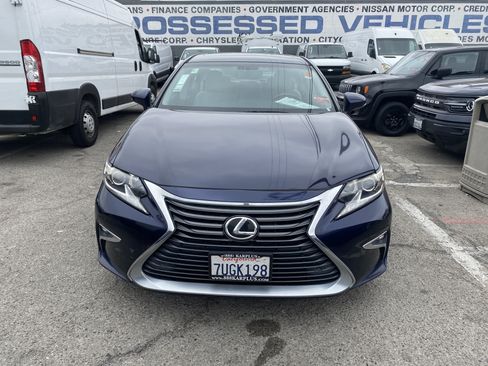 Used 2016 Lexus ES 350 w/ Navigation System Package FWD image 3