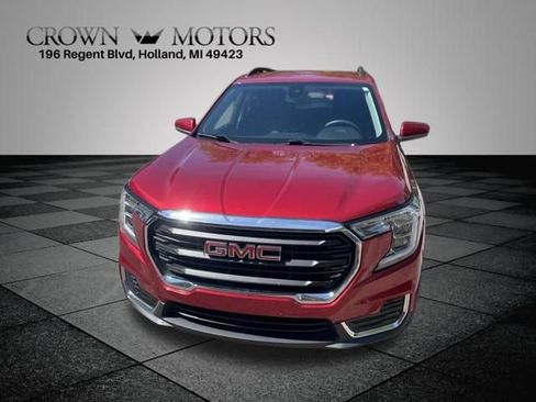 Used 2022 GMC Terrain SLE w/ Driver Convenience Package AWD/4WD image 8