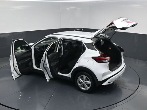 Used 2024 Nissan Kicks S image 21