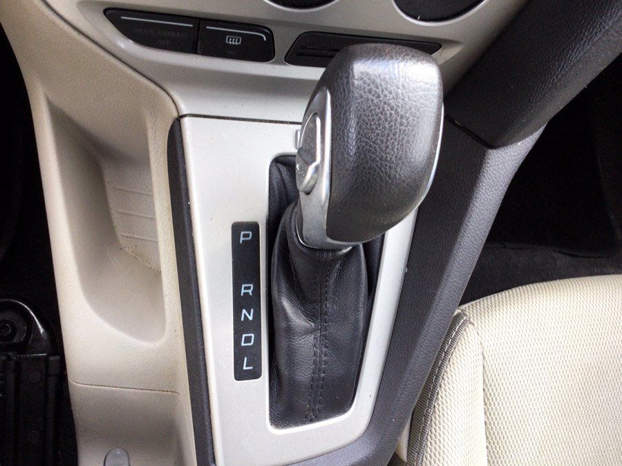 Used 2014 Ford Focus SE FWD image 30