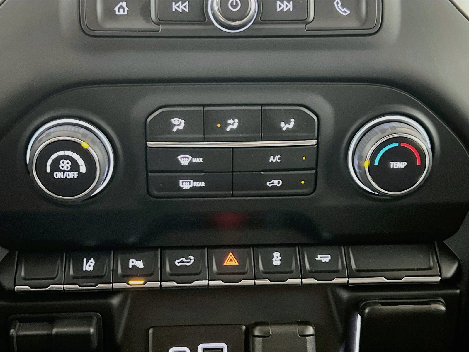 Used 2024 Chevrolet Silverado 2500 Custom w/ Custom Value Package RWD image 11