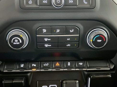 Used 2024 Chevrolet Silverado 2500 Custom w/ Custom Value Package RWD image 11