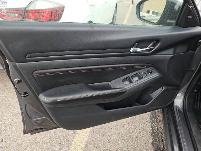 Certified 2022 Nissan Altima 2.5 SR FWD image 7