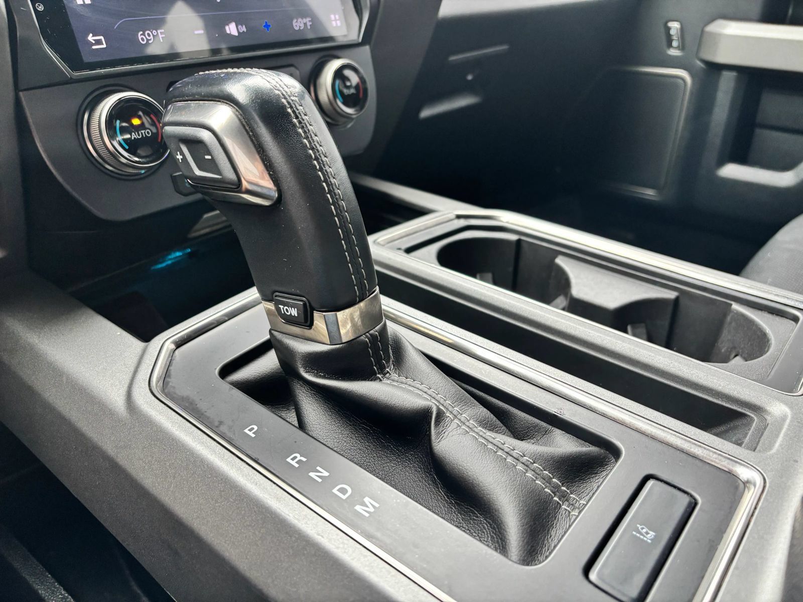 Used 2018 Ford F150 Raptor w/ Equipment Group 802A Luxury AWD/4WD image 31