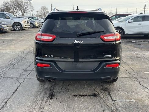 Used 2016 Jeep Cherokee Latitude w/ Cold Weather Group image 6
