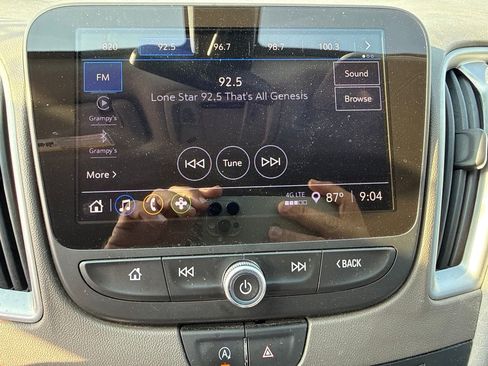 Used 2022 Chevrolet Malibu LS FWD image 25