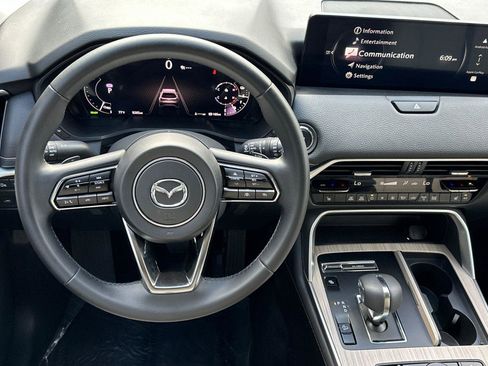 Certified 2025 MAZDA CX-70 Plug-In Hybrid w/ Premium Pkg image 16