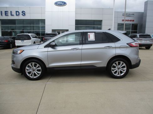 Used 2024 Ford Edge Titanium w/ Equipment Group 301A AWD/4WD image 3
