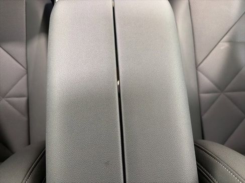 Used 2025 BMW iX xDrive50 w/ Premium Package image 39