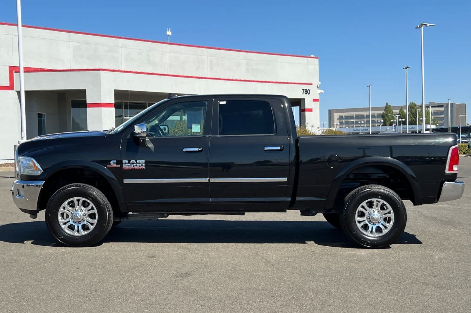 Used 2018 RAM 2500 Laramie AWD/4WD image 9