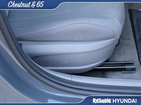 Certified 2024 Hyundai Elantra SE FWD image 10