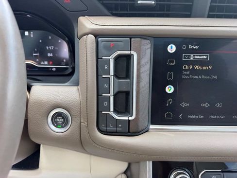 Used 2022 GMC Yukon Denali AWD/4WD image 18