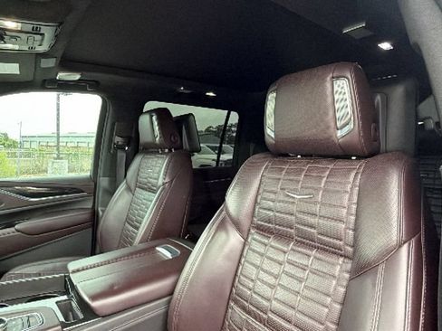 Used 2021 Cadillac Escalade ESV Sport Platinum AWD/4WD image 21
