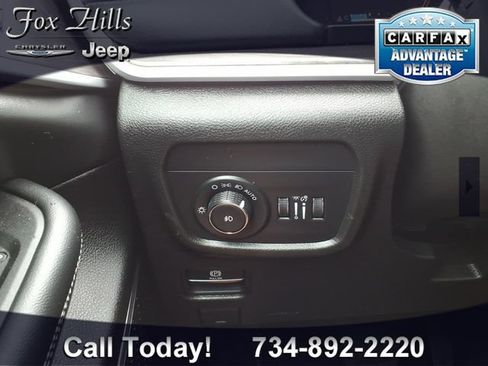 Used 2024 Jeep Grand Cherokee Limited AWD/4WD image 17