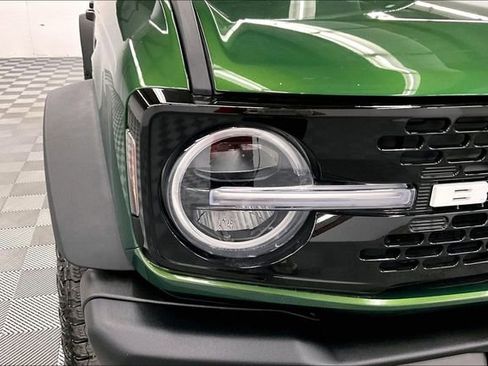 Used 2025 Ford Bronco Badlands image 31