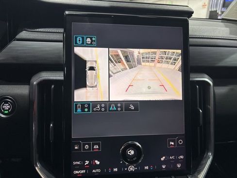 Used 2025 GMC Acadia Elevation image 22