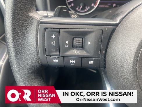 Used 2024 Nissan Rogue S image 23