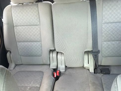 Used 2014 Ford Explorer XLT w/ Equipment Group 201A FWD image 17