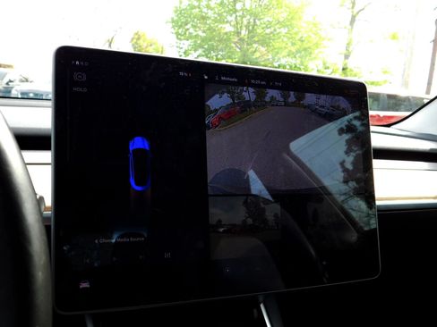Used 2018 Tesla Model 3 Long Range RWD image 14