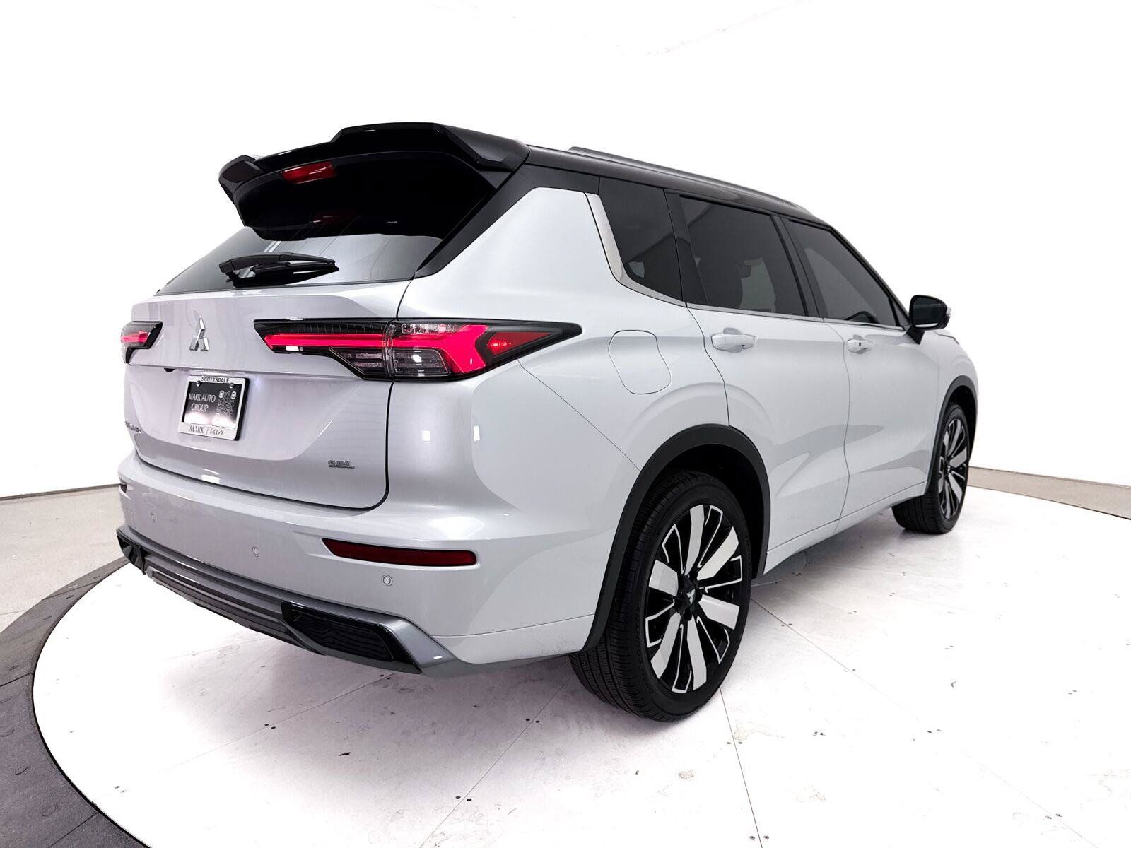 Used 2025 Mitsubishi Outlander SEL FWD image 20