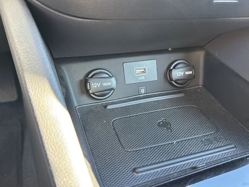 Used 2020 Hyundai Ioniq SEL image 19