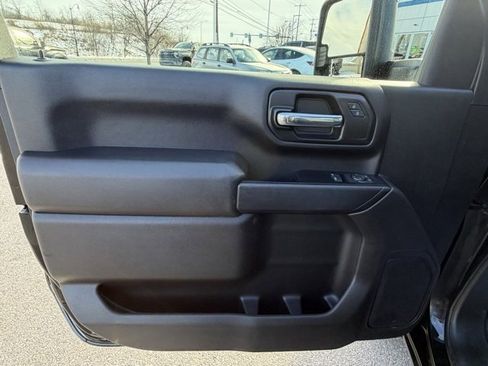 Used 2024 Chevrolet Silverado 2500 W/T image 28