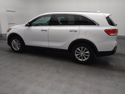 Used 2016 Kia Sorento LX w/ LX Convenience Package image 3