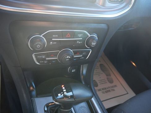 Used 2022 Dodge Charger SXT w/ Blacktop Package image 14