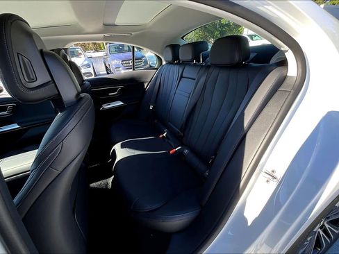 Used 2025 Mercedes-Benz E 350 Sedan image 19