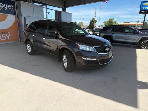 Used 2017 Chevrolet Traverse LS FWD image 7