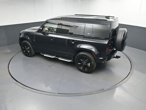 Used 2023 Land Rover Defender 110 X-Dynamic SE AWD/4WD image 35