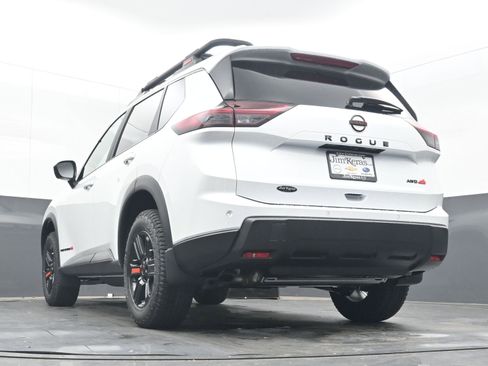 New 2026 Nissan Rogue SV image 27