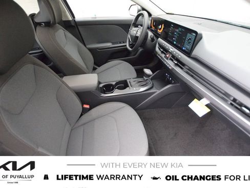 New 2025 Kia K4 LX image 16