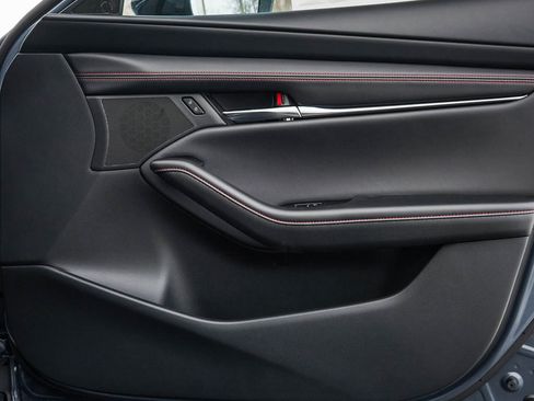 New 2026 MAZDA MAZDA3 Carbon image 9