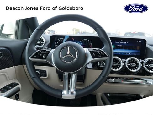 Used 2025 Mercedes-Benz GLA 250 image 20