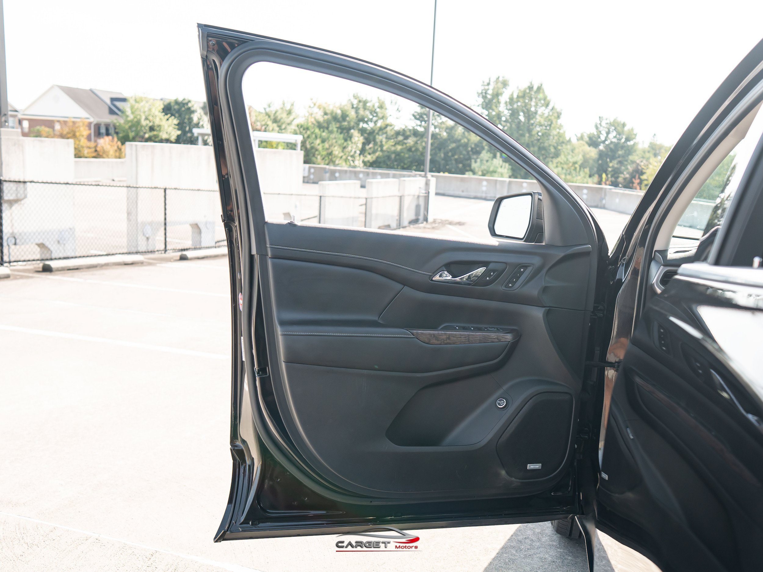 Used 2020 GMC Acadia Denali w/ Technology Package FWD image 45