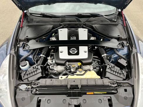 Used 2013 Nissan 370Z Coupe w/ Sport Pkg RWD image 21