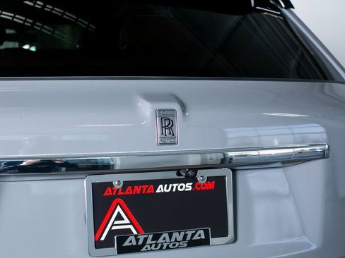 Used 2022 Rolls-Royce Cullinan image 24