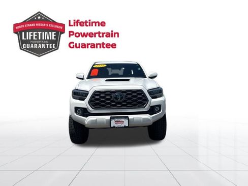 Used 2022 Toyota Tacoma TRD Sport AWD/4WD image 2