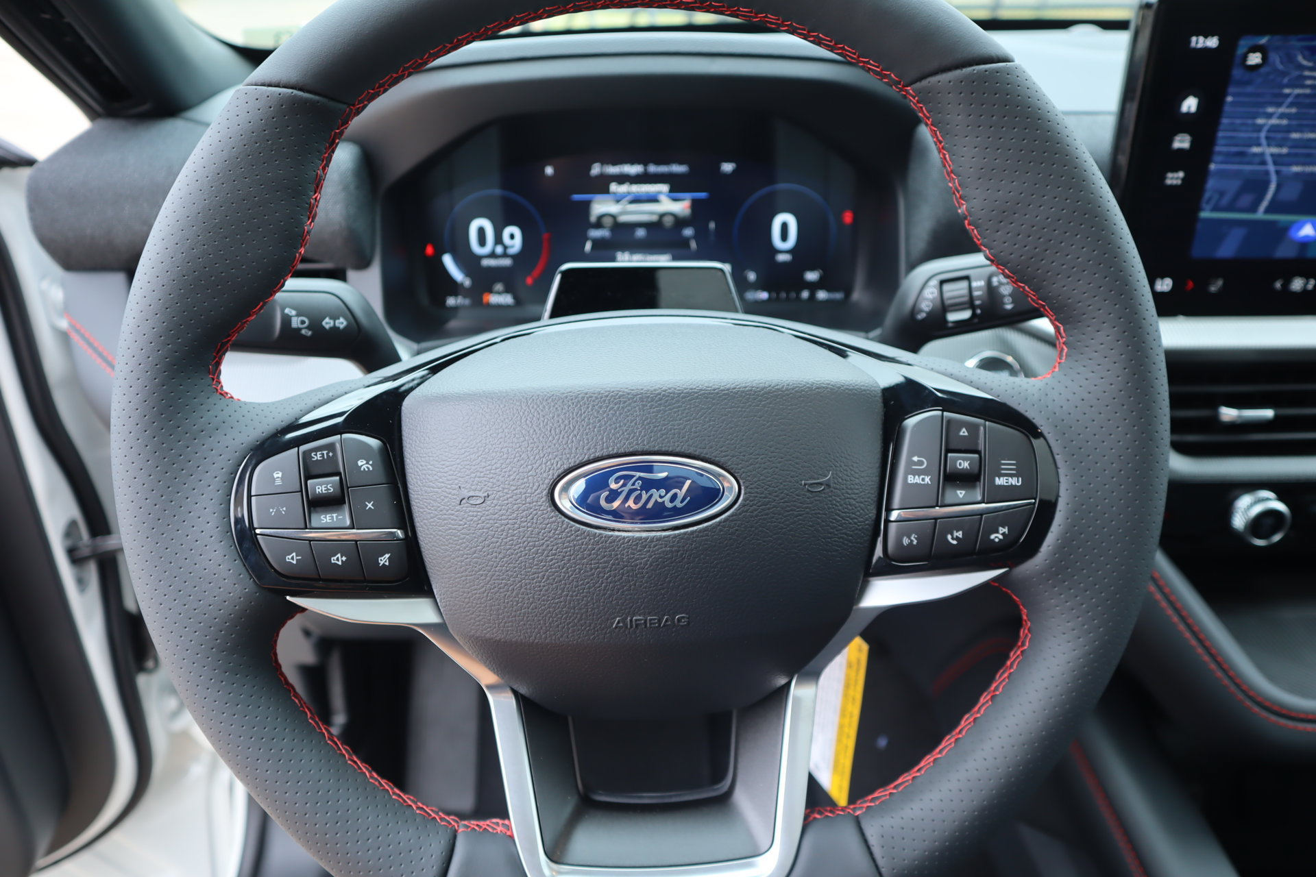 New 2026 Ford Explorer ST-Line w/ ST-Line Street Pack AWD/4WD image 3