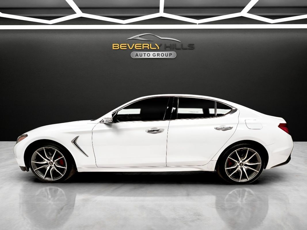 Used 2019 Genesis G70 2.0T Sport RWD image 2