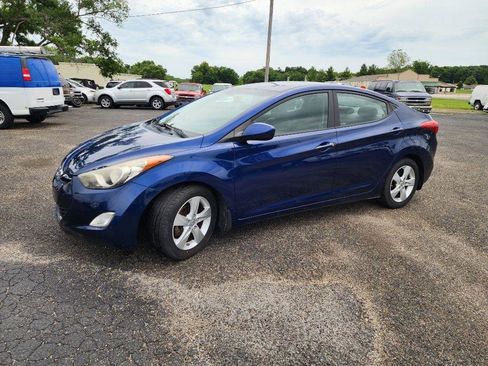 Used 2013 Hyundai Elantra GLS w/ Preferred Pkg FWD image 11