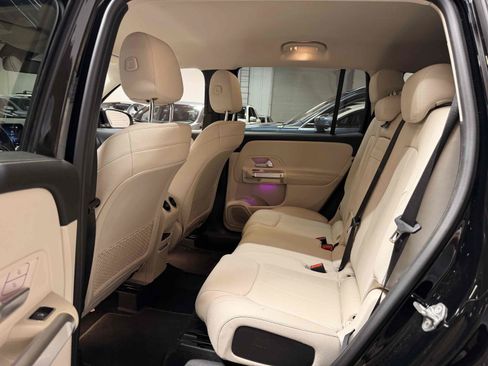 Used 2020 Mercedes-Benz GLB 250 image 38