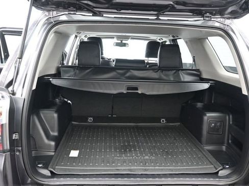 Used 2019 Toyota 4Runner SR5 Premium image 22