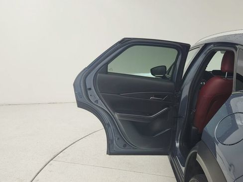 Used 2025 MAZDA CX-30 AWD 2.5 S w/ Preferred Package image 21